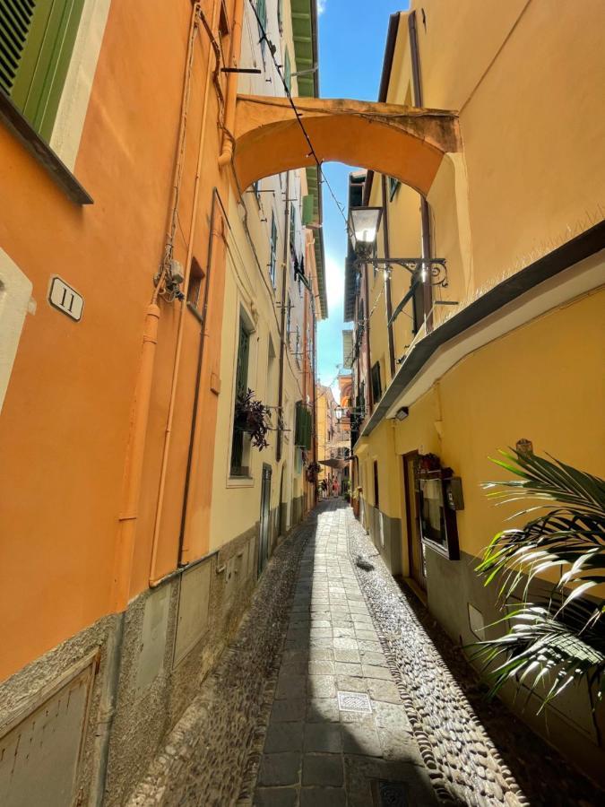 Vialunga Apartment In The Old Town Bordighera Eksteriør bilde