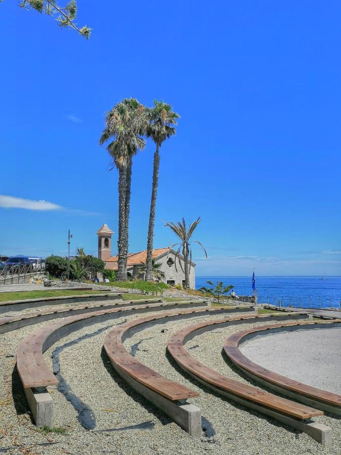 Vialunga Apartment In The Old Town Bordighera Eksteriør bilde