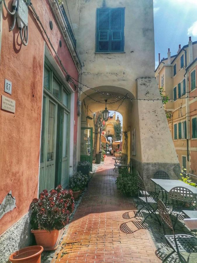 Vialunga Apartment In The Old Town Bordighera Eksteriør bilde